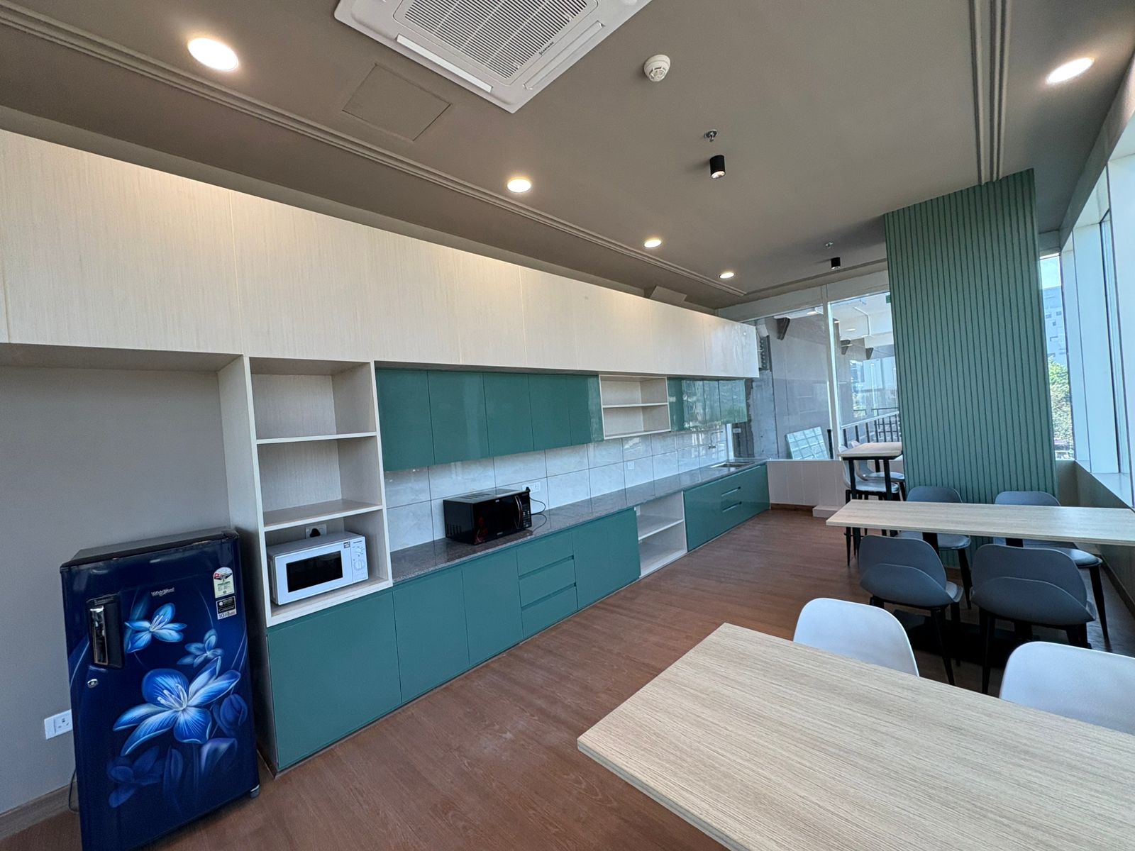 Global Green Interior Design Company Logo - Sustainable Design Experts